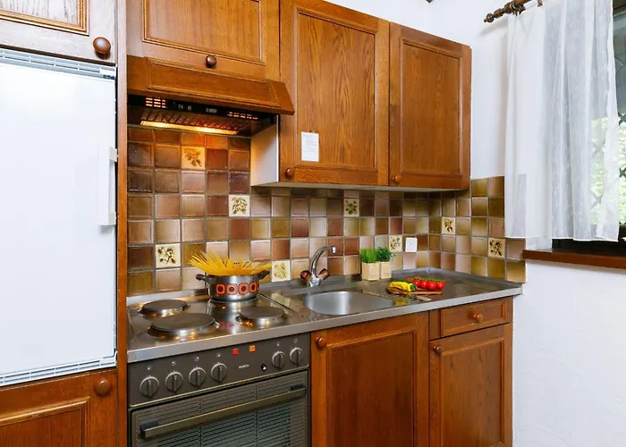 Residenza Miralago Apt-a10 By Interhome شقة