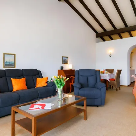 Apartment Apartment Residenza Miralago Apt-A10 By Interhome *