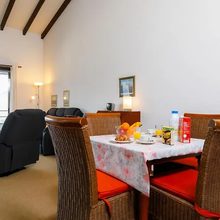 Apartment Apartment Residenza Miralago Apt-A10 By Interhome *